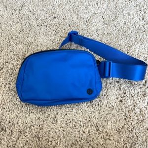 Wild bluebell lulu lemon belt bag